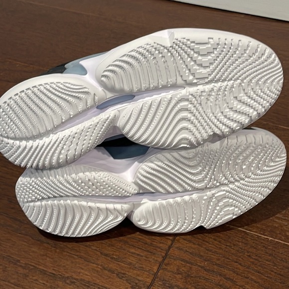 NWT Adidas Lightstream Kids D.O.N Issue 4 Basketball Black Sneakers Size 5.5 - Picture 6 of 8